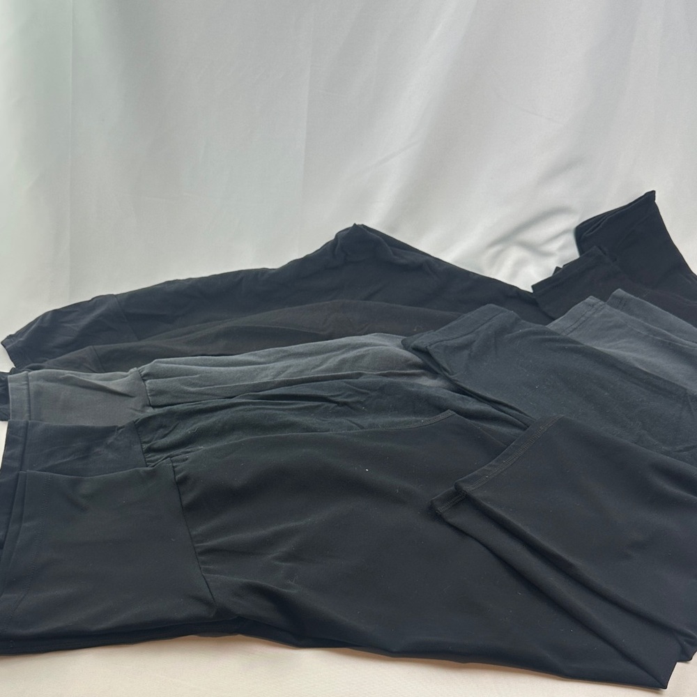 5 Pairs Maternity Legging - 4 Small, 1 Medium - All W/ Belly Coverage